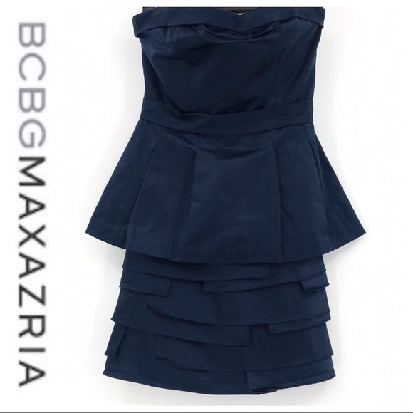BCBGMaxAzria Dresses & Skirts - 💕SALE💕BCBGMaxAzria Blue Strapless Cocktail Dress
